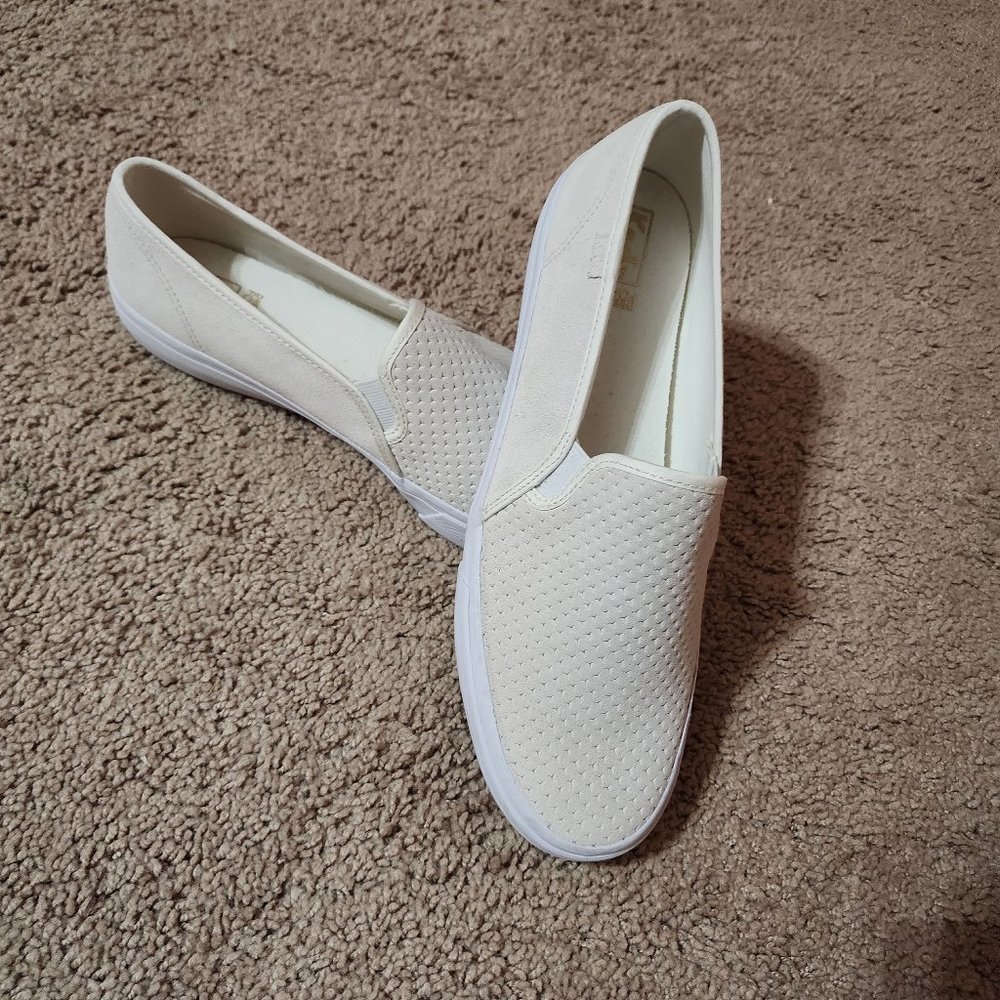 Cream Keds Slip On Shoes Size 11